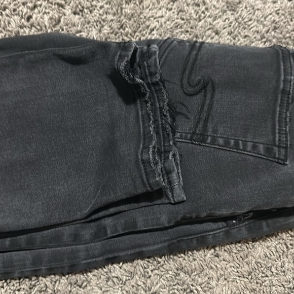 Silver Jeans - Picture 3 of 4